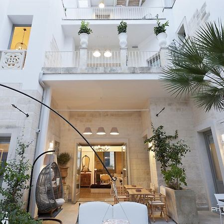Palazzo Dei Dondoli Bed & Breakfast Lecce Exterior photo