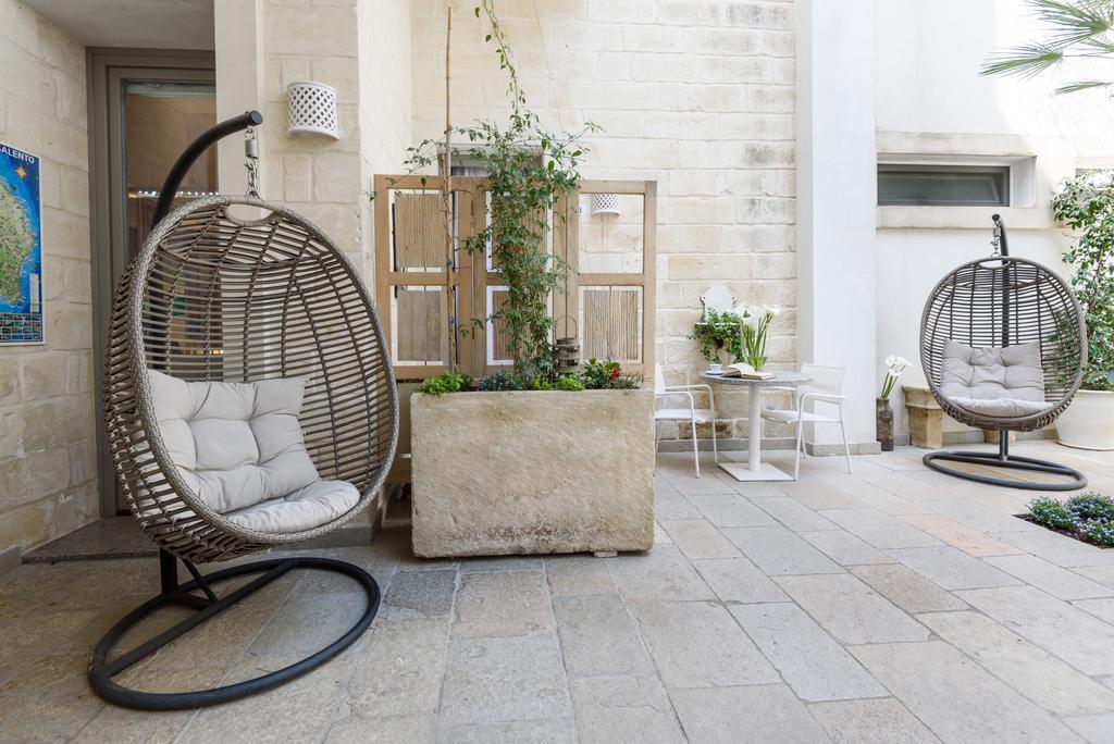 Palazzo Dei Dondoli Bed & Breakfast Lecce Exterior photo